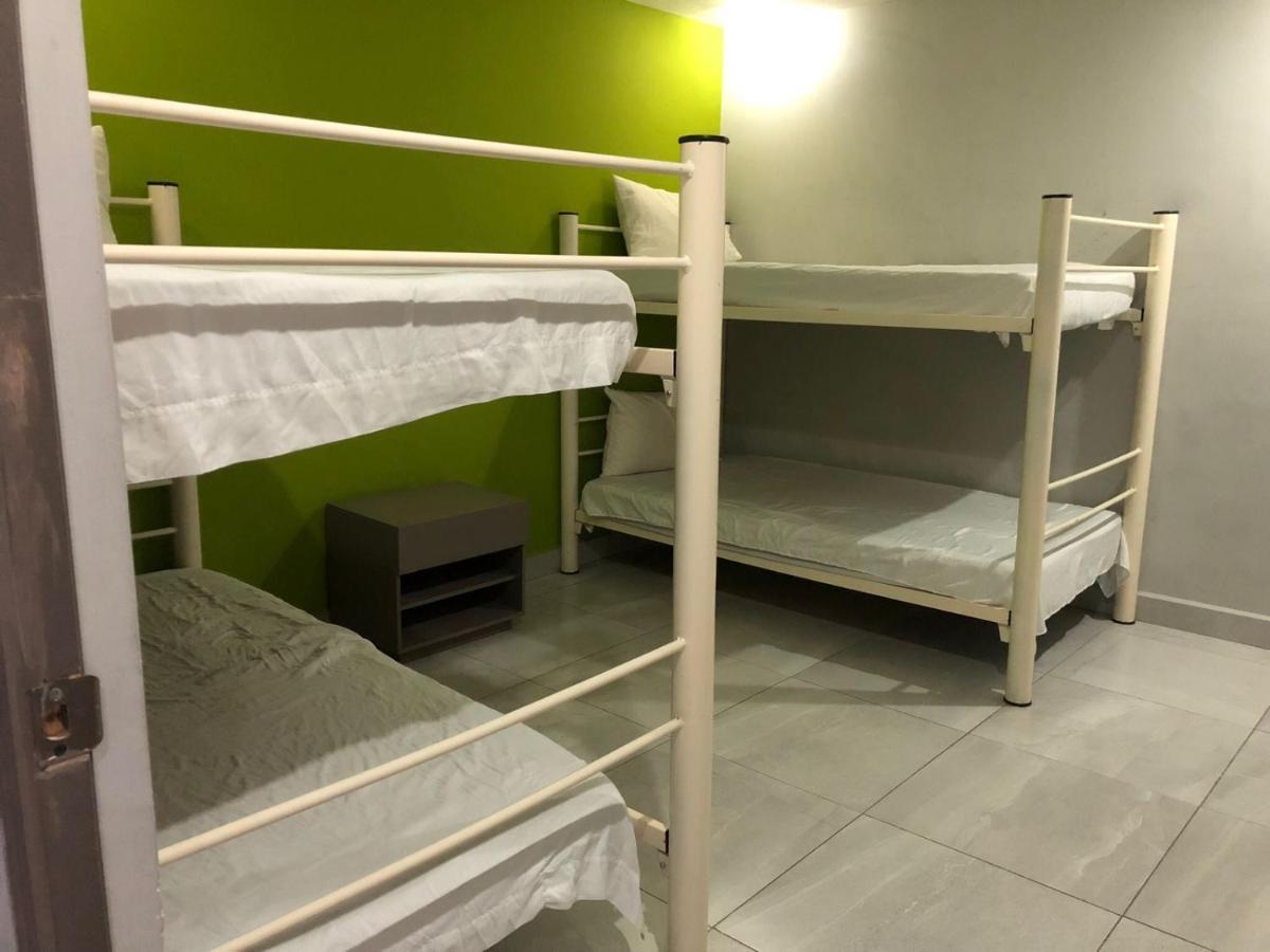 מונטריי Hotel Hc Express מראה חיצוני תמונה